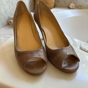 Elegant Light Brown Peep-Toe Women's Shoes